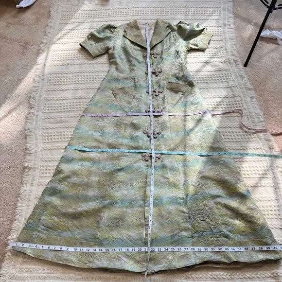 Original 1930s Chinese Silk Brocade House Coat Robe Dress Floral Frog Closures - Picture 10 of 17